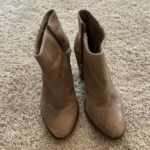 Jessica Simpson booties 8.5